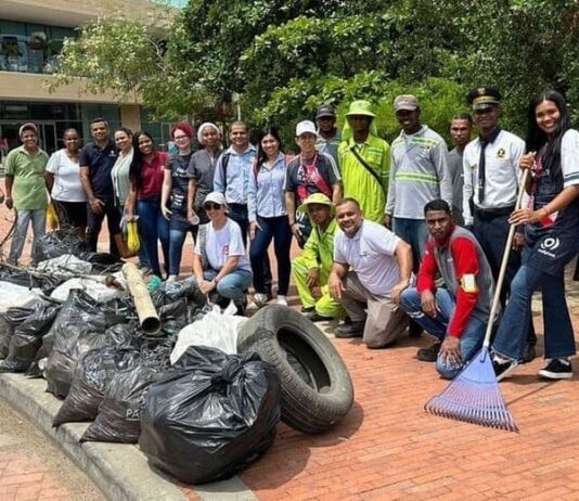 Mallplaza Cartagena lidera limpieza de la laguna Chambacú