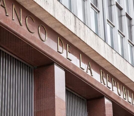Banco de la República bajó tasas de interés en 50 puntos básicos y las dejó en 10.25%