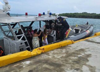 La armada de colombia apoyó evacuación médica de un turista en cayo acuario