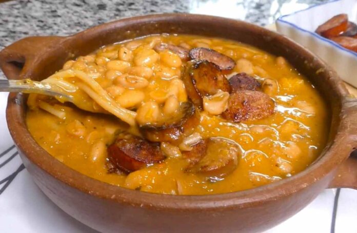 Porotos con riendas: Receta de la cocina chilena