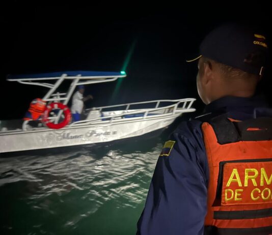 Armada de colombia adelanta la búsqueda de un extranjero desaparecido en la isla de cholón